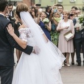W Polsce coraz więcej wesel odbywa się w piątki
