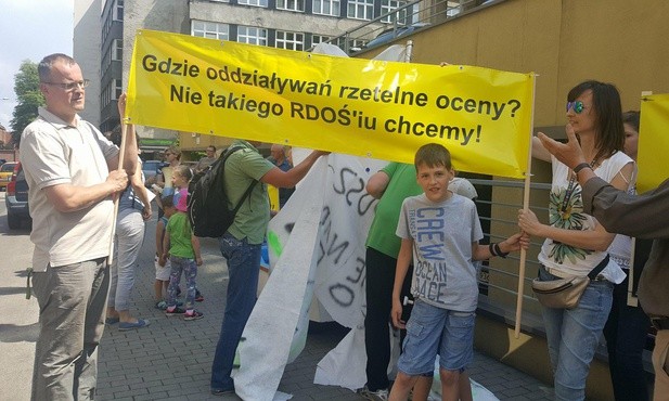 Imielin boi się zawalenia budynków i protestuje [ZDJĘCIA]