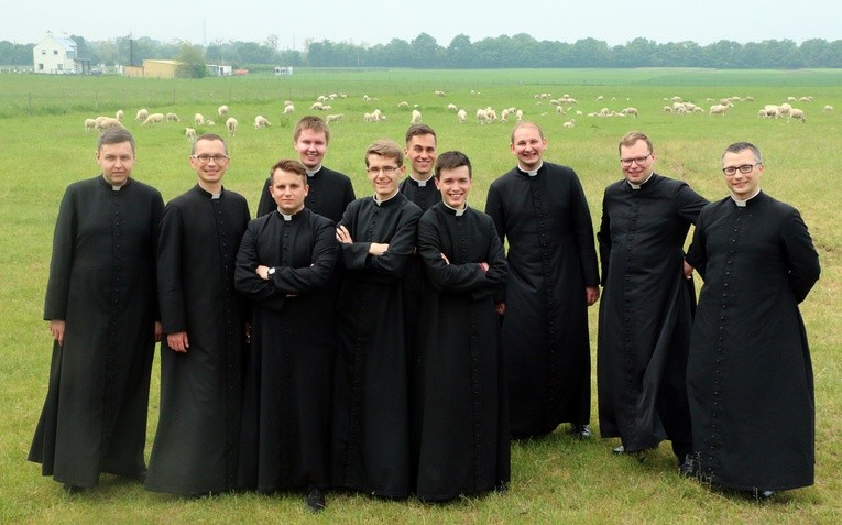 Sylwetki neoprezbiterów archidiecezji wrocławskiej