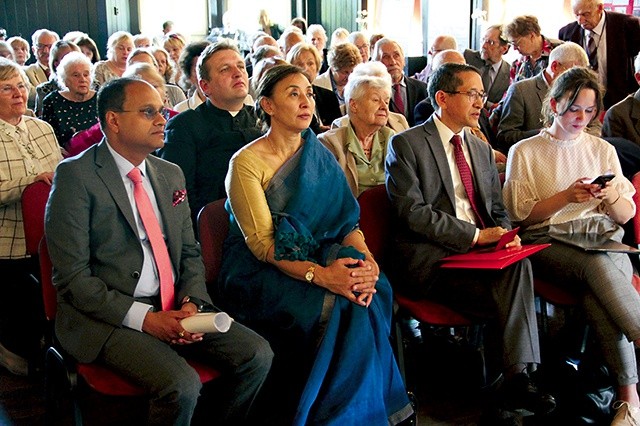 W Światowym Zjeździe Polaków z Indii w latach 1942–1948 uczestniczyło ok. 50 osób. Połowa z nich to emigranci z Kanady, RPA, USA, Irlandii i Anglii. W uroczystościach rozpoczynających wydarzenie brała udział delegacja z ambasadorem Indii w Polsce i konsulem Indii we Wrocławiu.