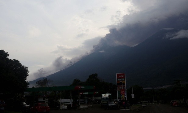 Erupcja Wulkanu Ognia w Gwatemali. Są zabici i ranni