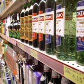 Czy ograniczenia w sprzedaży alkoholu daje rezultaty?