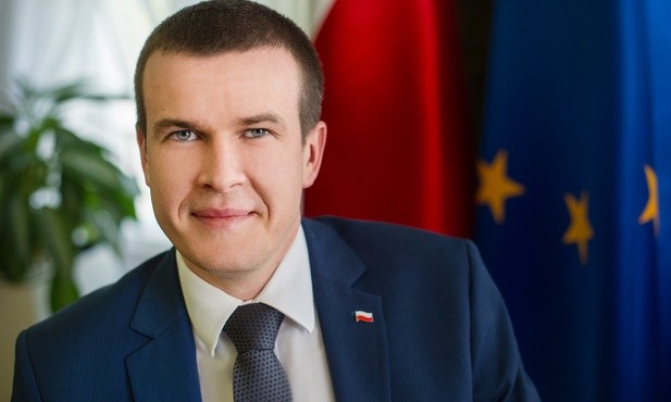 Minister Sportu Witold Banka Katowicka AWF dostanie nową halę lekkoatletyczną
