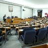 Senat za przepisami obniżającymi uposażenia parlamentarzystów o 20 proc. 