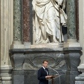 Prezydent Francji honorowym kanonikiem bazyliki na Lateranie