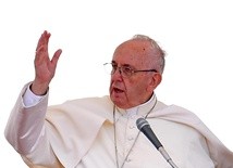 Papież do kardynałów: Nikt z nas nie powinien czuć się lepszy od nikogo