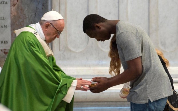 Papież odwiedza Bari