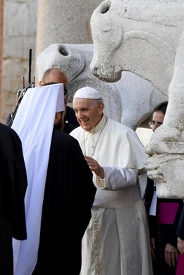 W Bari papież i patriarchowie modlą się o pokój na Bliskim Wschodzie