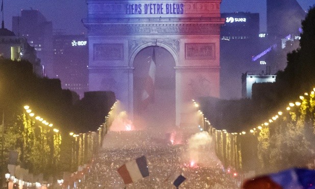 Media we Francji: Nadszedł dzień chwały