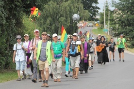 W sierpniu z Warszawy na Jasną Górę wyruszy 9 pielgrzymek pieszych, rowerowych i rolkowych