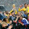 W ulewnym deszczu na stadionie Łużniki Francuzi odebrali Puchar Świata.