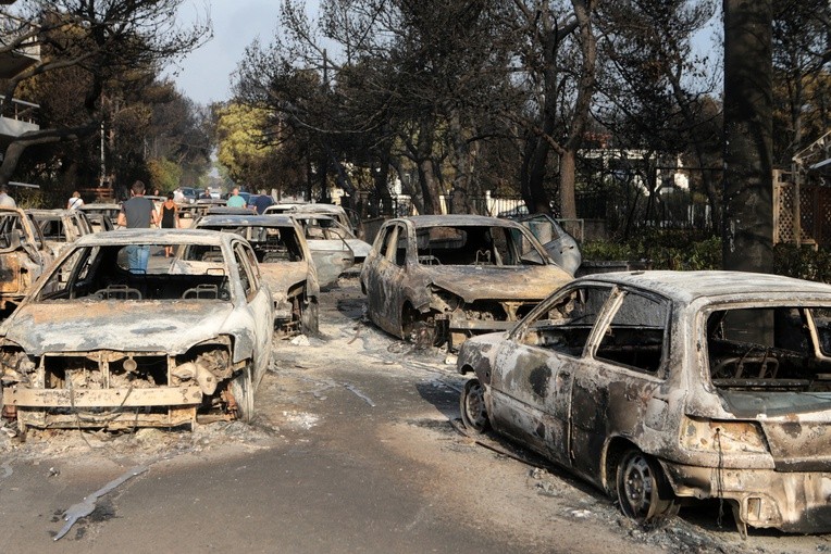 Już co najmniej 50 ofiar śmiertelnych pożarów w okolicach Aten