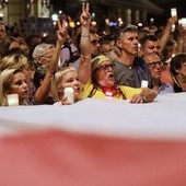 Demonstracje przed Pałacem Prezydenckim i sądami