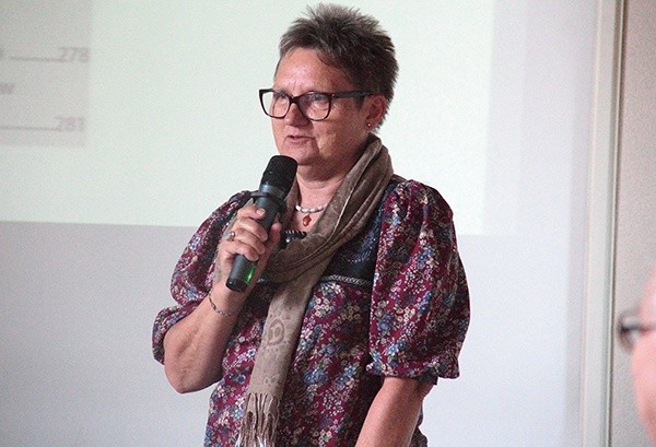Maria Giedz,  autorka publikacji.