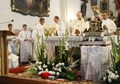 Mszy św. w Bobolicach przewodniczył bp Ignacy Dec.