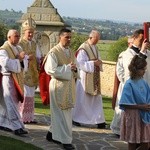 Biskup Andrzej Jeż w Siedliskach k. Bobowej