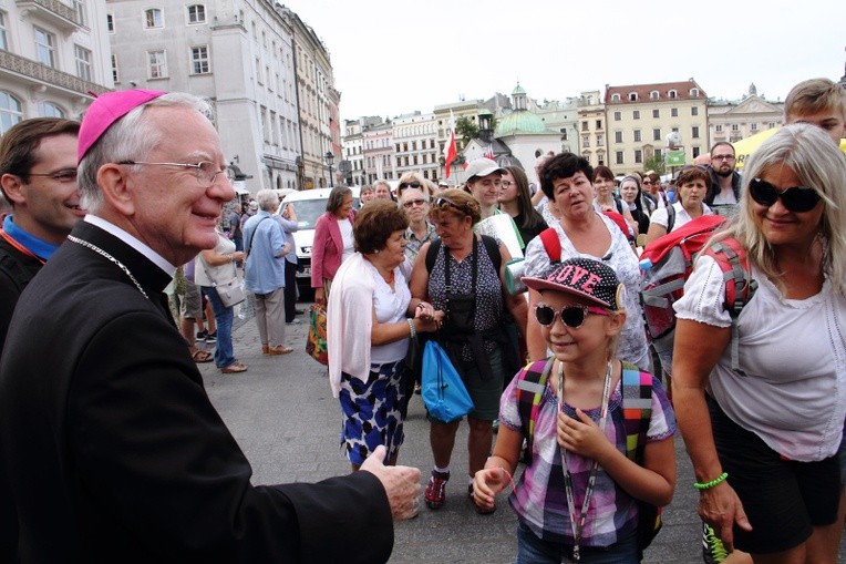 Wyjście 38. Pieszej Pielgrzymki Krakowskiej z Wawelu na Jasną Górę