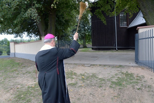 Parafia w Lipie - poświęcenie po renowacji