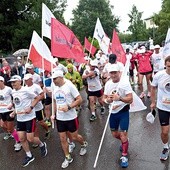 W tym roku pobiegło 55 osób. Najstarszy uczestnik miał 70 lat.