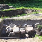 Archeolodzy odslaniają kolejne fragmenty rezydencji Sieprskich