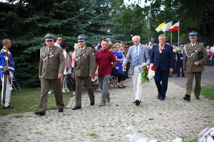 Obchody Święta Wojska Polskiego w Skierniewicach