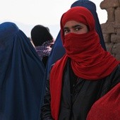 Talibowie uprowadzili co najmniej 100 osób