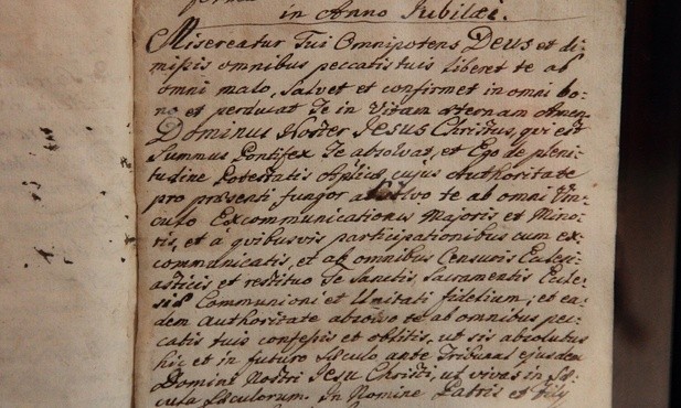 Formuła rozgrzeszenia w Roku Jubileuszowym 1750, zapisana własnoręcznie i doklejona przez o. Rowedera do "Rituale Sacramentorum" z 1716 roku
