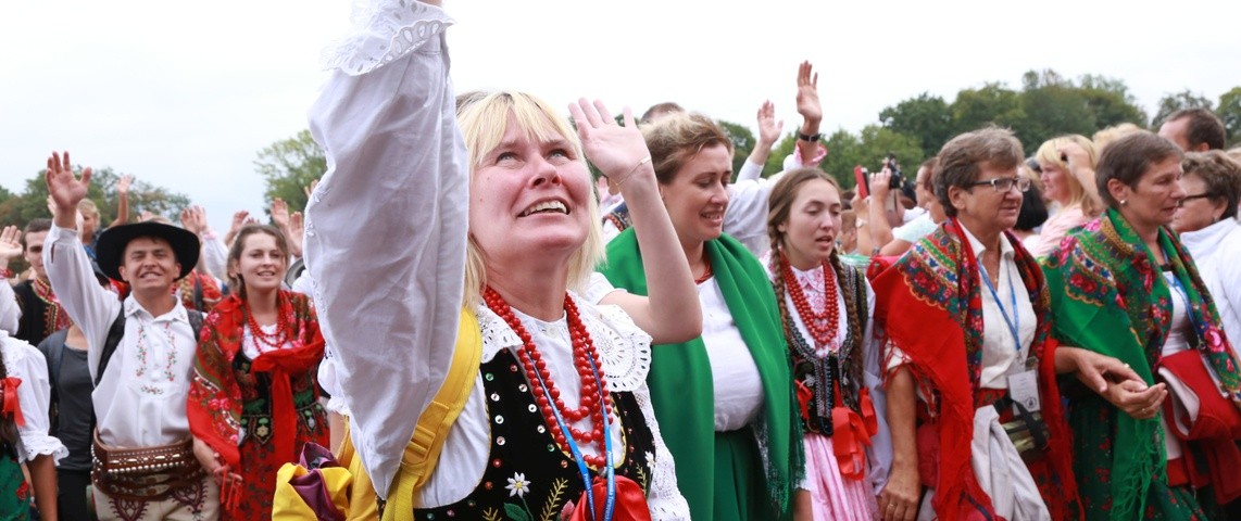 Na biało-czerwono i mocniejsi w Duchu Świętym (ZDJĘCIA GRUP)