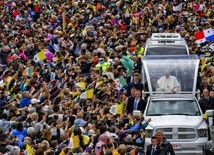 Papież przed mszą kończącą IX Światowe Spotkanie Rodzin