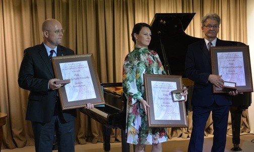 Od lewej: Gabriel Wieczorek, Monika Patrowicz i Waldemar Kuciapski