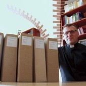 – W archiwum diecezjalnym znajdują się całe tomy akt, z których wynika, że księża, katechizując, uczyli też polską wieś czytania, pisania i bycia Polakami – mówi ks. Krzysztof Kamieński.