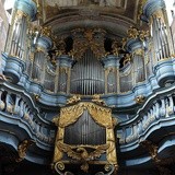Opactwo słynie  ze wspaniałych organów. Pierwsze powstały  w 1633 r. Obecne  pochodzą z lat 1745–1760.