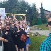 Selfie z księdzem - ostatnia szansa na Twój głos