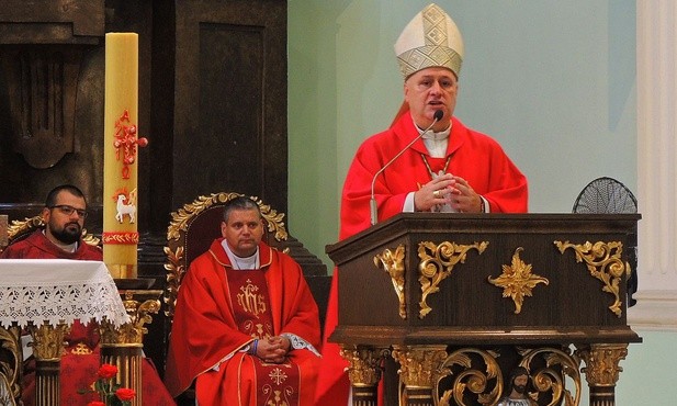 Bp Piotr Greger wygłosił homilię podczas rozpoczęcia nowego roku szkolnego w kościele św. Marii  Magdaleny