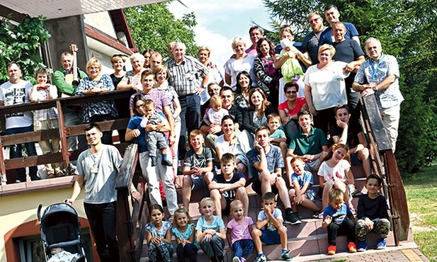Od 27 do 30 sierpnia w ośrodku Caritas w Ostrowcu odbyła się Oaza Rekolekcyjna Animatorów Rodzin II st. Wzięło w niej udział ok. 70 osób z różnych diecezji: ponad 20 małżeństw i ok. 30 dzieci.