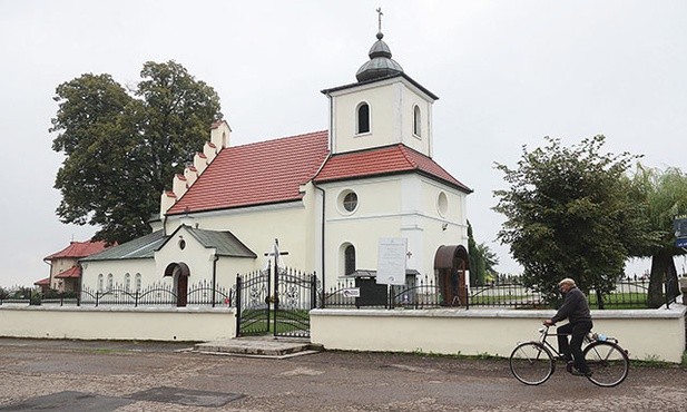 Parafia została erygowana przed 1325 rokiem