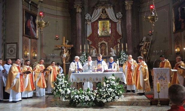 Bp Roman Pindel przewodniczył jubileuszowej Mszy św. w Inwałdzie