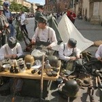 Piknik patriotyczny na Rynku Głównym w Krakowie