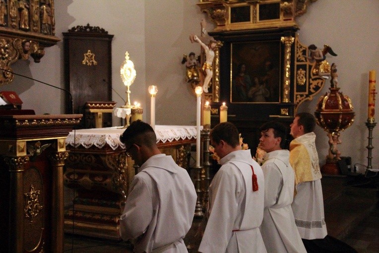 Modlitwa za kapłanów w Żukowie