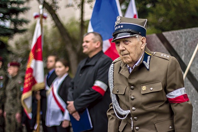 W trakcie uroczystości Henryk Krzyszczak ps. Dąbek otrzymał awans do stopnia kapitana.