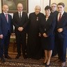 Ksiądz Jan Byrski został wyróżniony za wybitne zasługi w krzewieniu wartości duchowych i narodowych oraz za ochronę polskiego dziedzictwa kulturowego