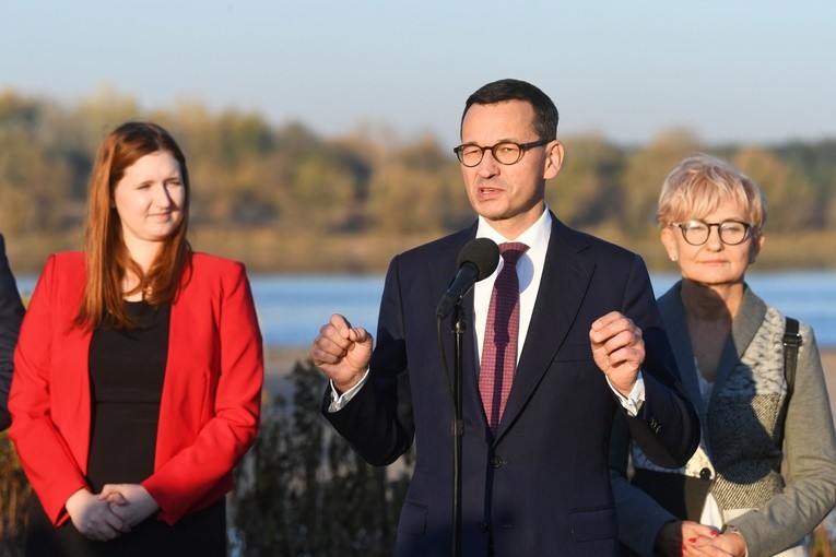 Sondaż CBOS: Tylko cztery ugrupowania weszłyby do Sejmu. Fatalny wynik centrolewicy