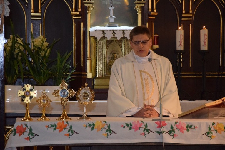 Eucharystii przewodniczył ks. Grzegorz Grzegorczyk