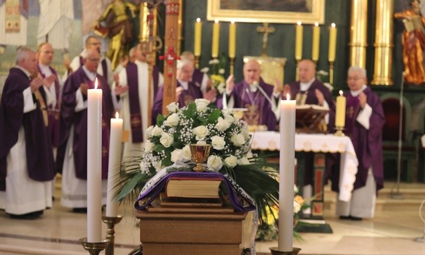 Liturgia pogrzebowa w kościele św. Klemensa