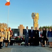 Monument stanął na cmentarzu parafialnym w Zwoleniu