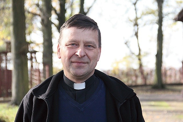Ksiądz Paweł Kuzioła proboszczem parafii jest od 10 lat.