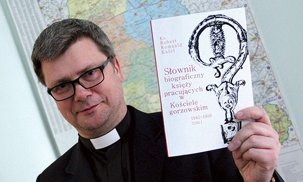 Ks. dr hab. Robert Kufel jest dyrektorem Archiwum Diecezjalnego w Zielonej Górze.