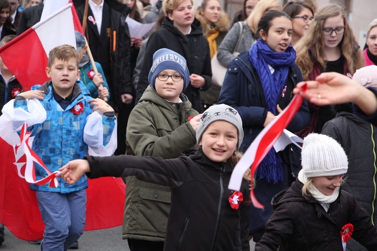 Marsz patriotyczny "Pijarskiej"