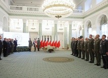 Prezydent Andrzej Duda wręczył dziewięć awansów generalskich