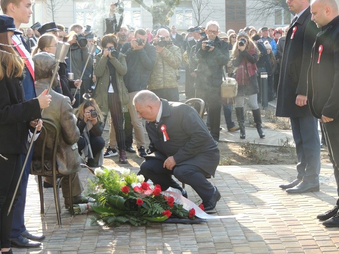 Odsłonięcie pomnika dr. Antoniego Troczewskiego